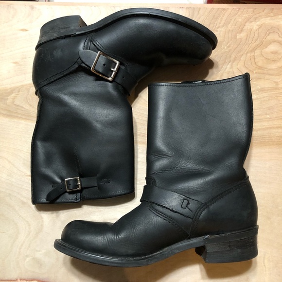 Frye Shoes - FRYE the Engineer 8r Boots